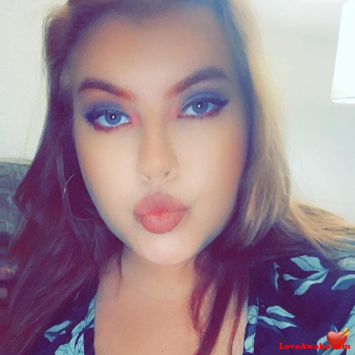 SuzyLuna American Woman from Corpus Christi