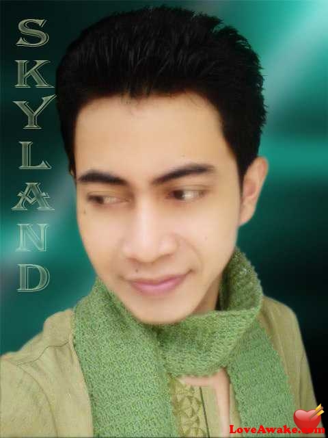 skyland Singapore Man from Jurong/Singapore