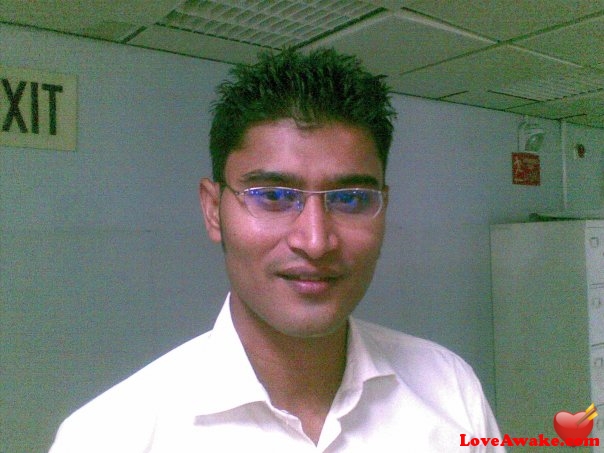 imi7172 Pakistani Man from Lahore