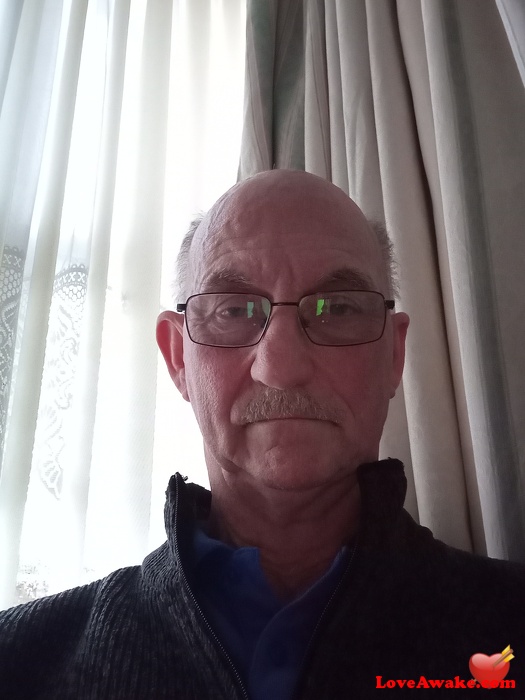 pistachio3 UK Man from Horley