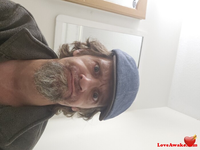 Weswantsfun Canadian Man from Lethbridge