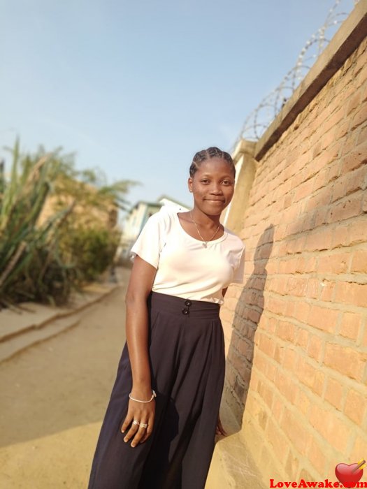 sharone3 Madagascar Woman from Antsiranana