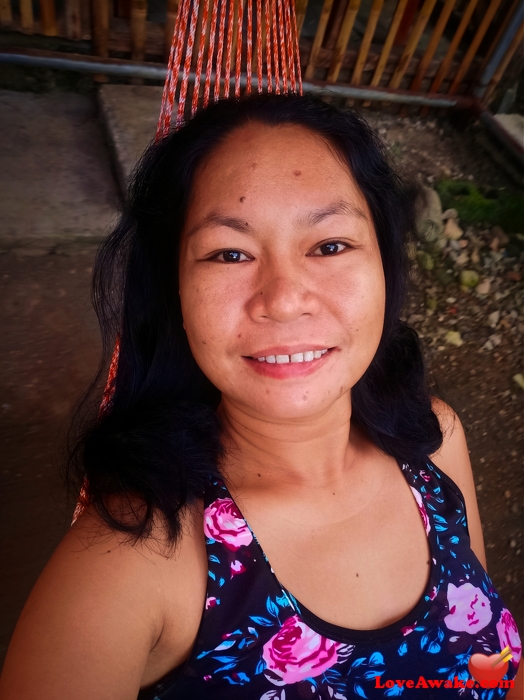 Cormi Filipina Woman from Surigao, Mindanao
