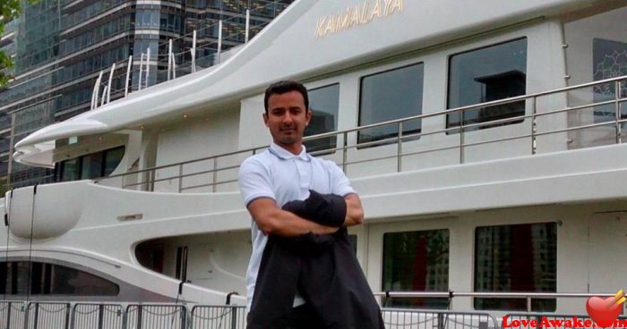 Kayani6 UK Man from London