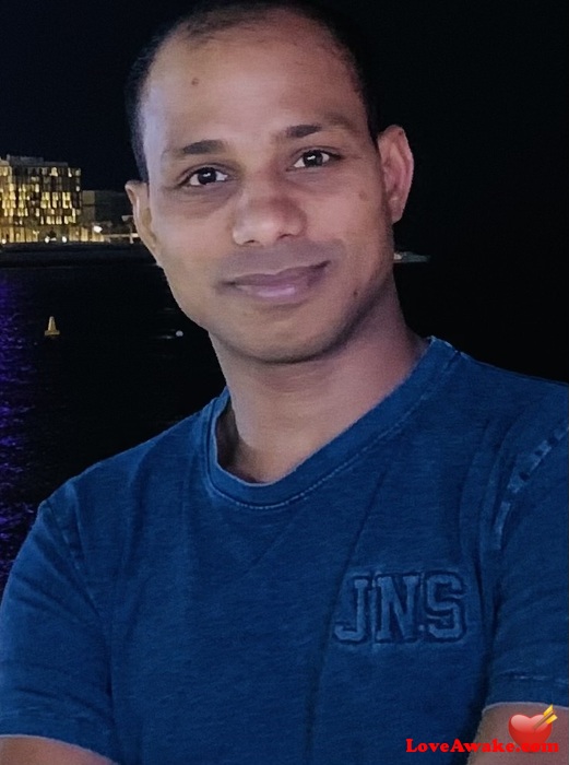 Avni369 UAE Man from Dubai