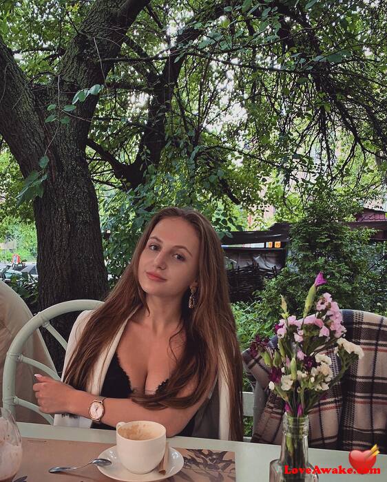 QuietFire American Woman from Los Angeles