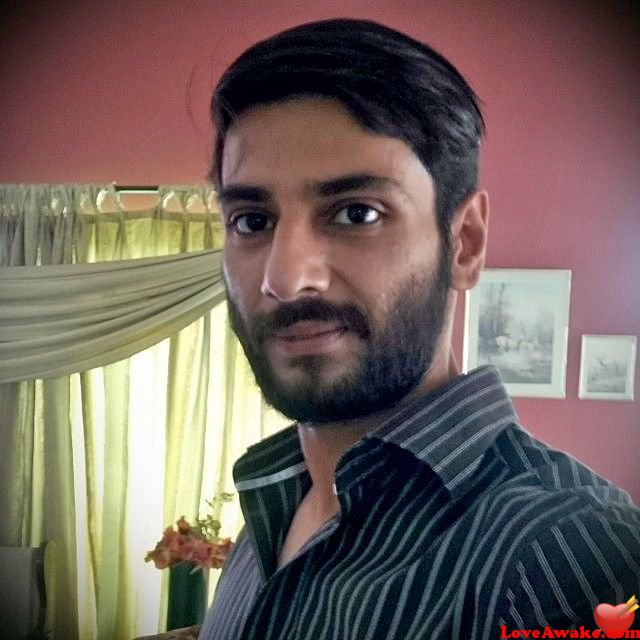 Zarrar21 Pakistani Man from Lahore