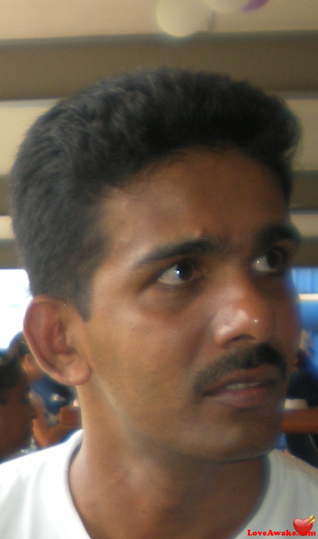 upe Sri Lankan Man from Colombo