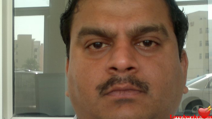 hari27 UAE Man from Dubai