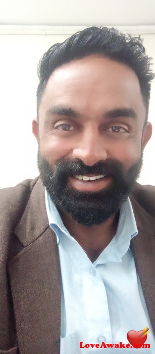 gb52160 Indian Man from Ludhiana