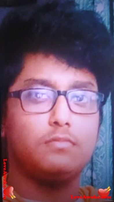 Srijanbhuian Indian Man from Kolkata (ex Calcutta)