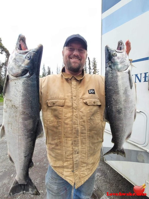 Salmon25 American Man from Kenai
