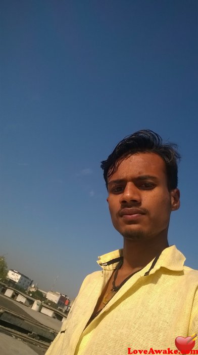 yd5252 Indian Man from Surat