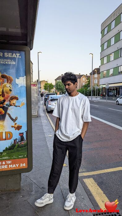 praveen-97 UK Man from Manchester Ship Canal, Salford