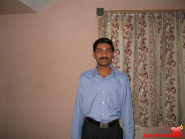 janschake Indian Man from Chennai (ex Madras)