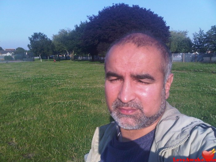 zakariya247 UK Man from London