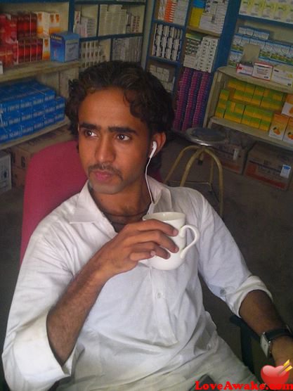 ayazb Pakistani Man from Dadu