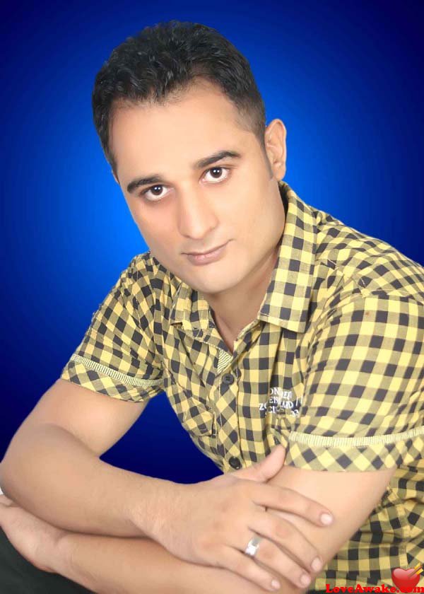 skdon Pakistani Man from Karachi