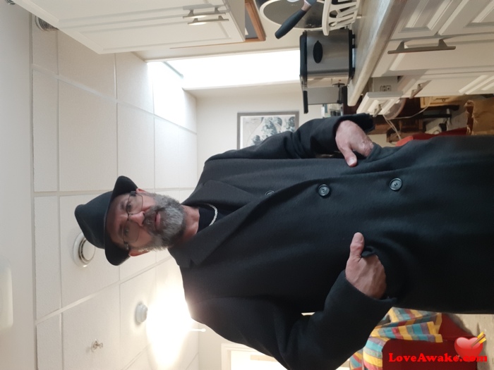 12Jeremy34 Canadian Man from New Liskeard