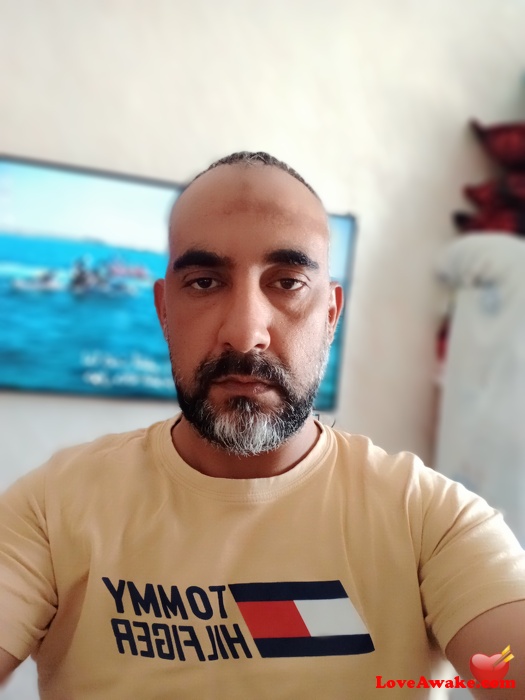 Mohbey Algerian Man from Alger (Algiers)