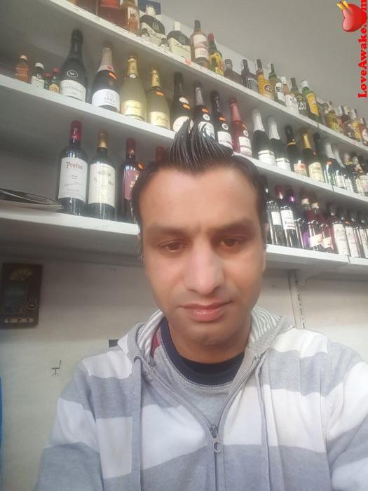 Shahzad2018 Spanish Man from Barcelona