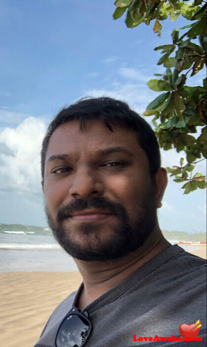 NewBee25 Sri Lankan Man from Colombo