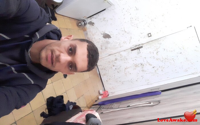Km02 Algerian Man from Oran
