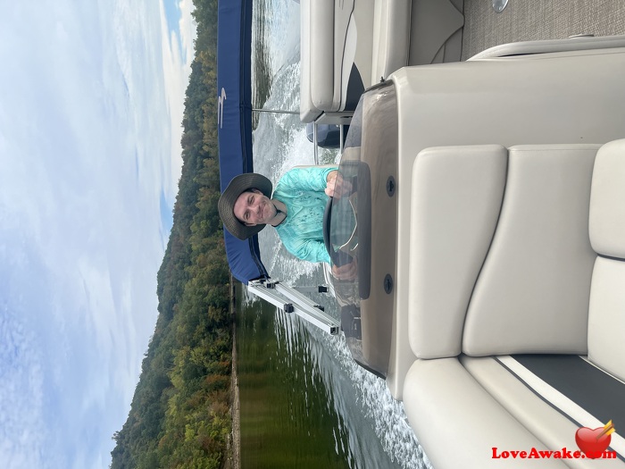 HOCKEYNCAA33 American Man from Kettering