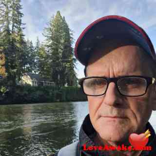 friendfriend49 American Man from Portland