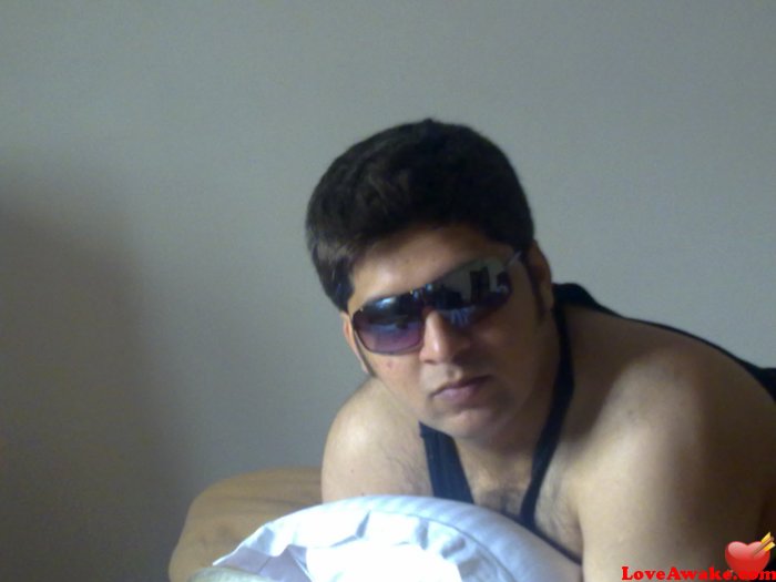 riseom7 Indian Man from Mumbai (ex Bombay)