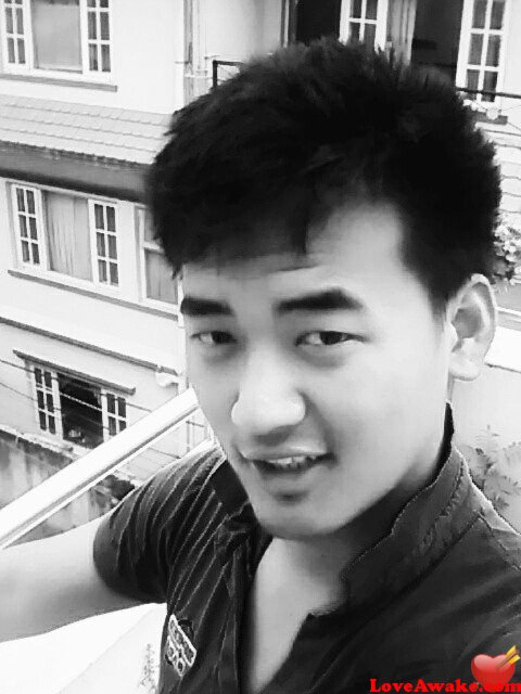 leoadip Nepali Man from Kathmandu