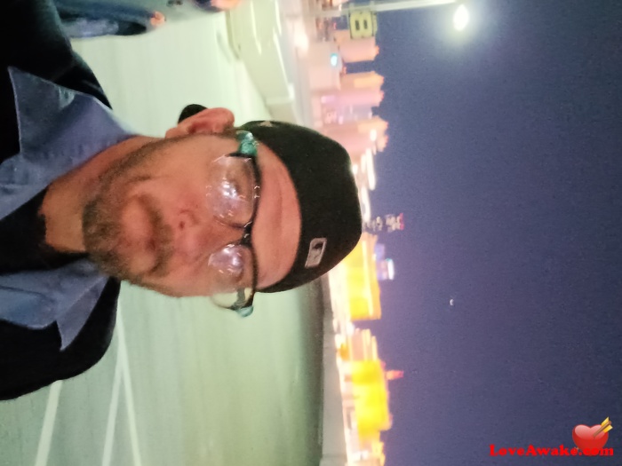 Desertinarville American Man from Las Vegas
