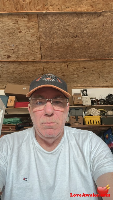 Silverman747 Canadian Man from Dauphin