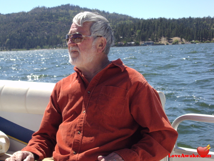 crichard0372 American Man from Big Bear Lake