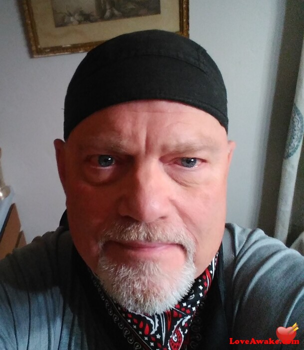 Roybgood American Man from Ontario