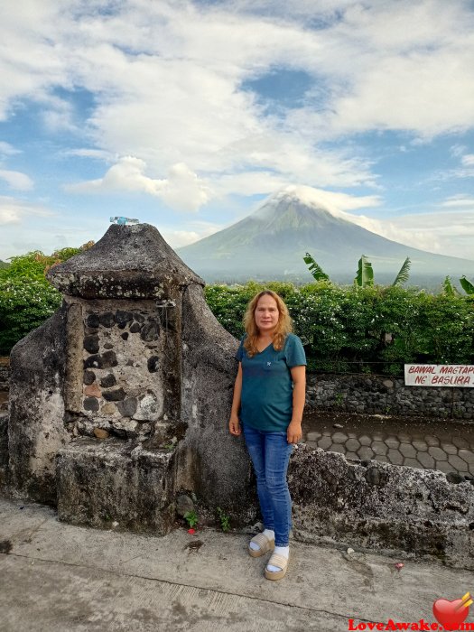 Calixa Filipina Woman from Manila