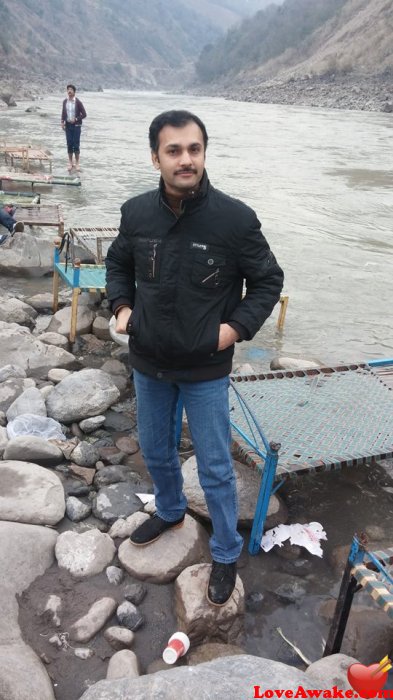 chamali Pakistani Man from Lahore