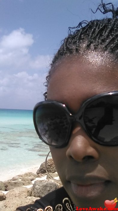 crowncountry Bahamian Woman from Nassau