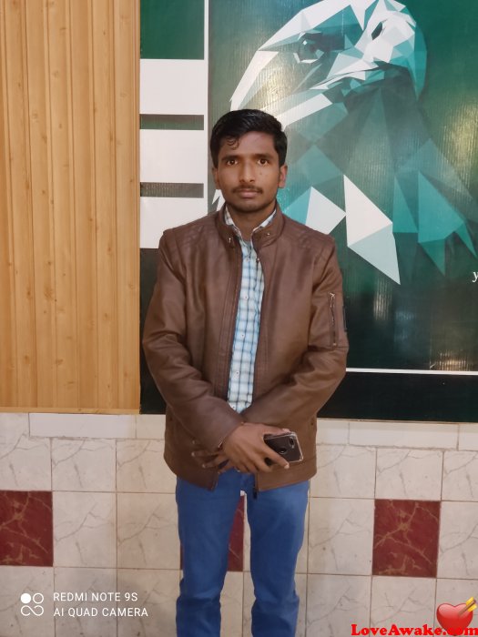 LUQMA Pakistani Man from Lahore