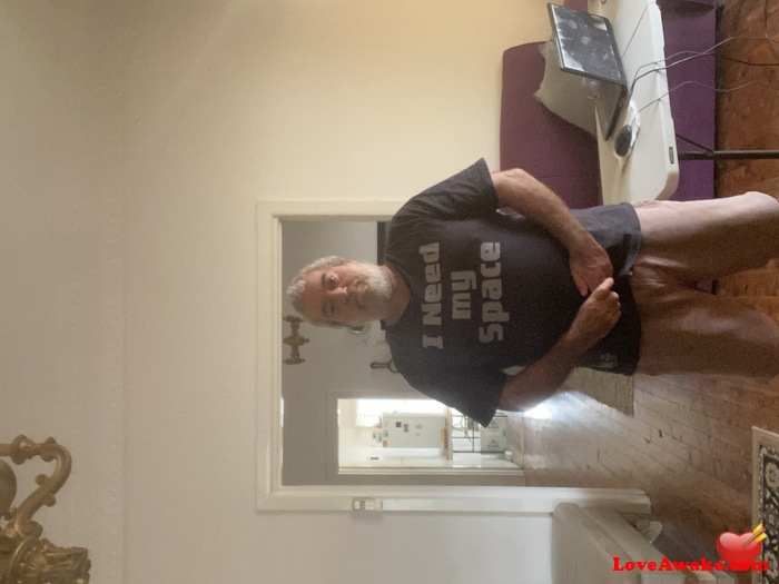 paulb100 Australian Man from Berrigan