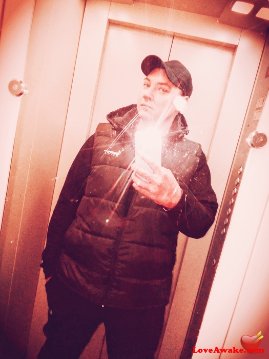 Hukumoc21 Russian Man from Zelenograd