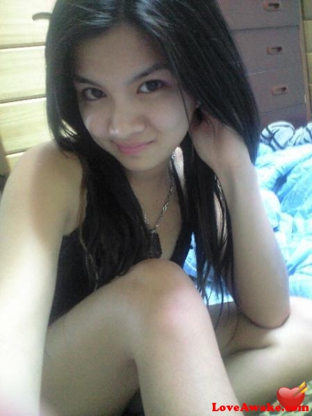 hers28 Filipina Woman from Makati
