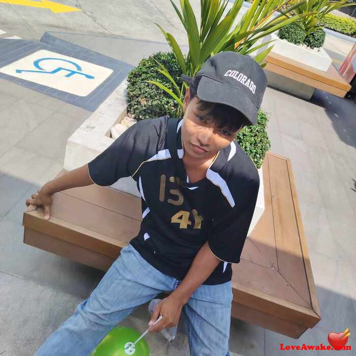 shawarmaP Filipina Man from Naga, Luzon
