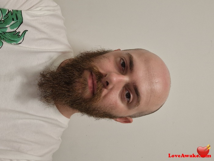 Bigrobbo93 UK Man from Crawley