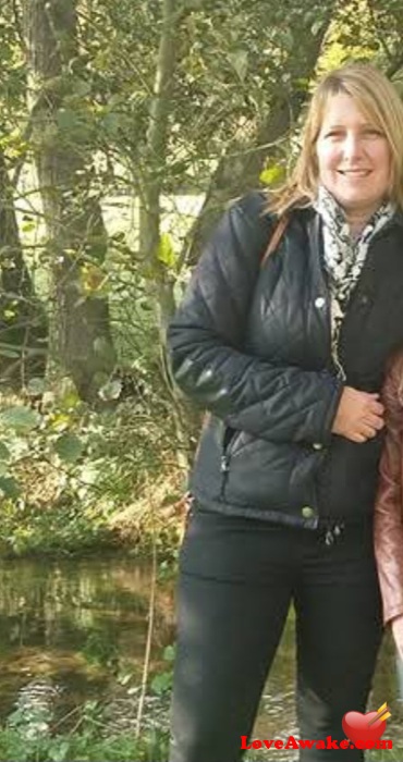 Hayley42 Canadian Woman from Brampton