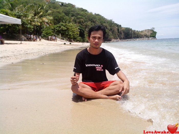 misteryoso Filipina Man from Makati