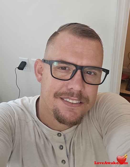 Lpete31 American Man from Cleveland
