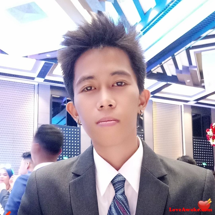Leosphere00 Filipina Man from Manila