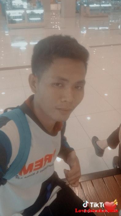 GoodRolly Filipina Man from Davao, Mindanao