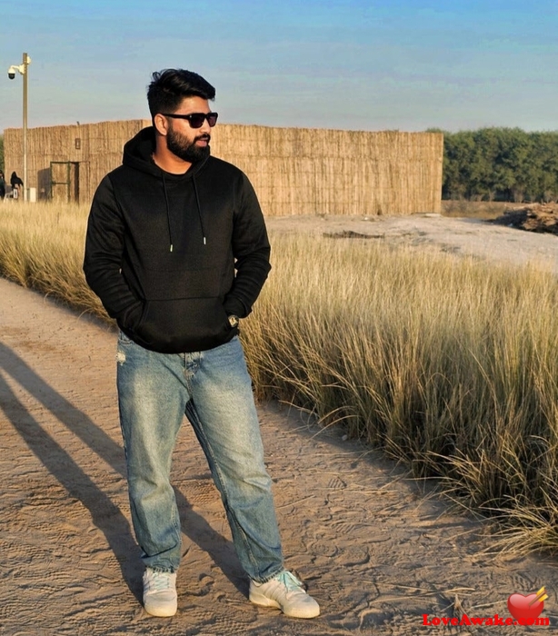 favzin UAE Man from Dubai